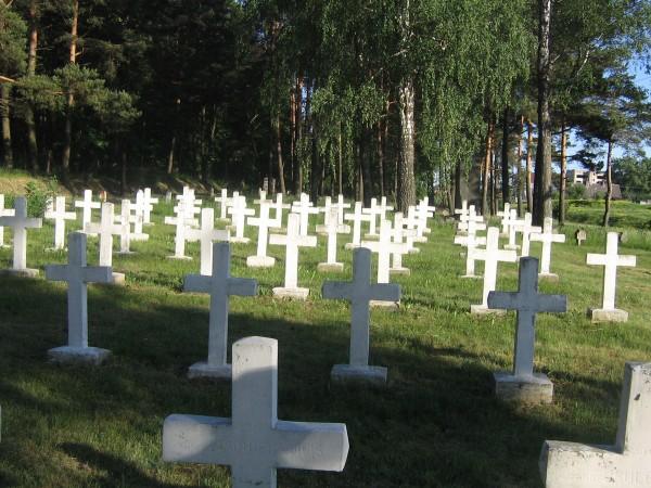 Latvijas Brīvības cīņās (1918 -1920) kritušo Latvijas armijas karavīru Brāļu kapi
